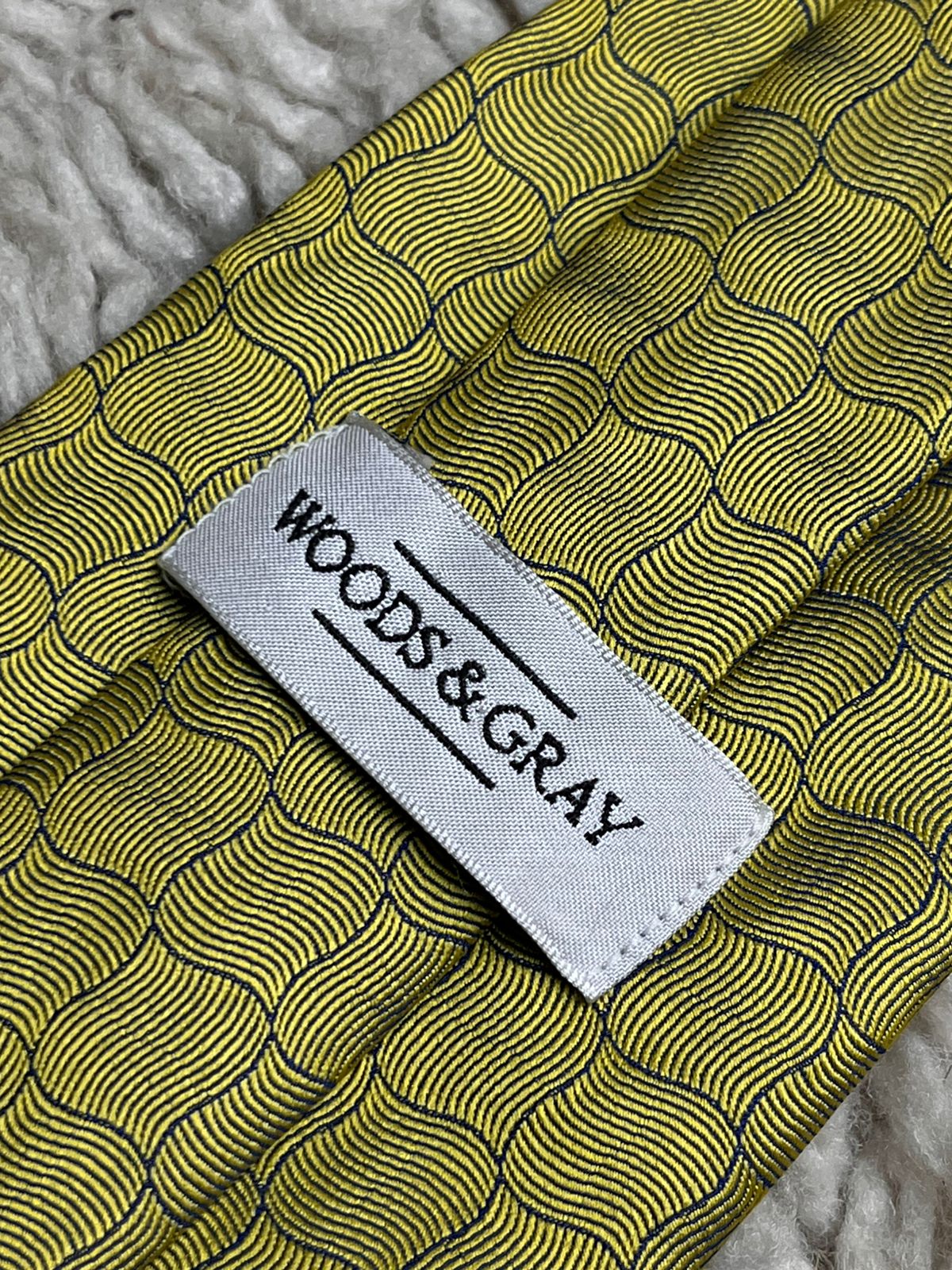 Woods & Gray Geometric Wavy Abstract Chartreuse Lime Green Yellow Tie