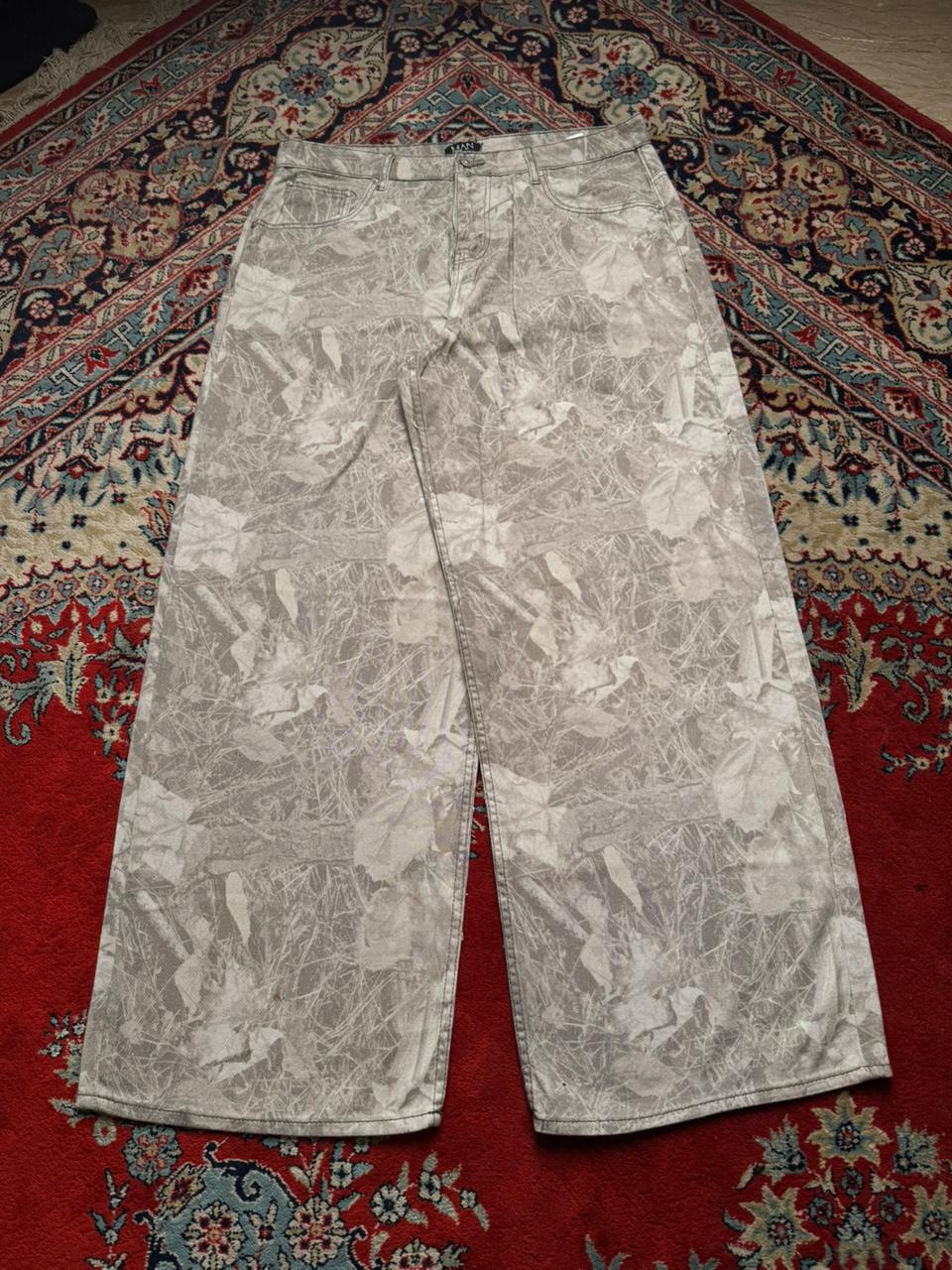 Boohooman Baggy Fit All Over Leaf Print Camo Style Jeans - 36