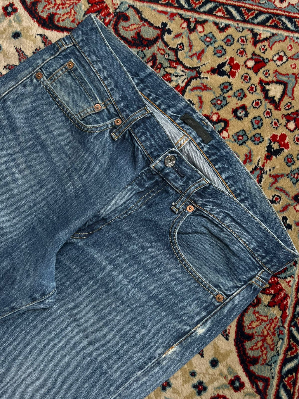 Uniqlo Jeans Medium Blue Wash Straight FIT Jeans - 34