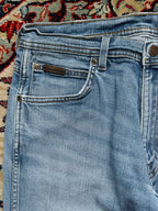Wrangler Rugged Wear Light Washed Blue Straight FIT Jeans - 32