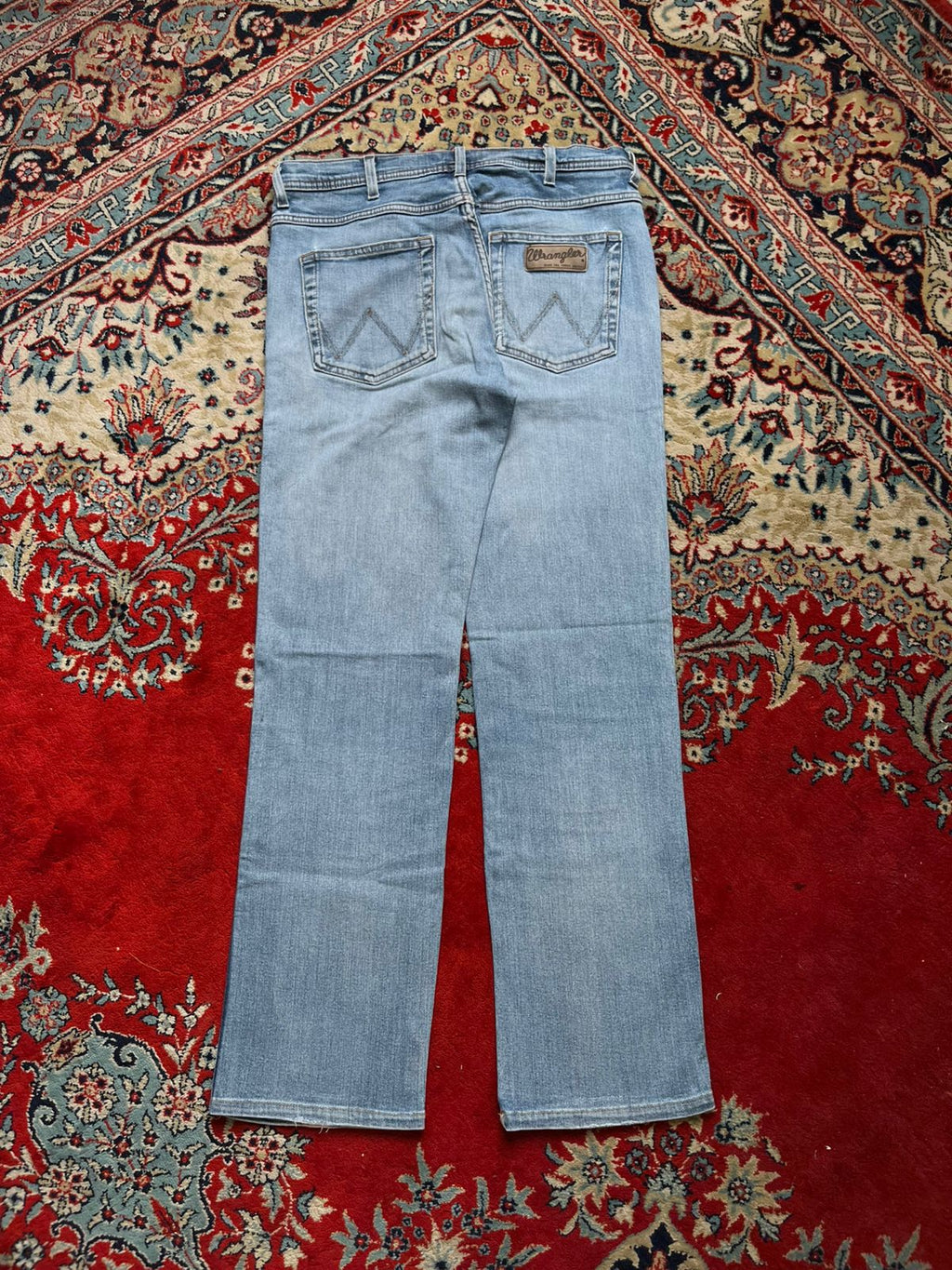 Wrangler Rugged Wear Light Washed Blue Straight FIT Jeans - 32