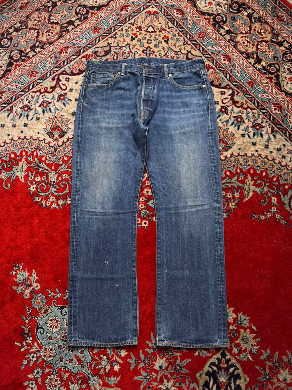 Levi’s 501 Original Fit Medium-Washed BLUE Straight FIT Jeans - 34