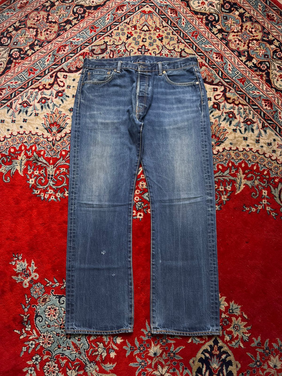 Levi’s 501 Original Fit Medium-Washed BLUE Straight FIT Jeans - 34