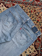 VINTAGE Levi’s 501 Original Fit Light Washed Blue Straight Fit Jeans - 32