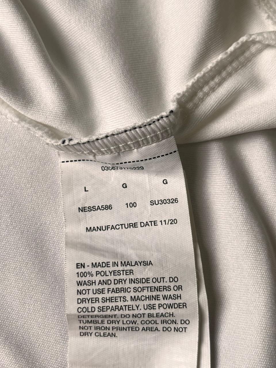 NIKE DRI-FIT ESSENTIAL WHITE PERFORMANCE ATHLETIC TEE - XL