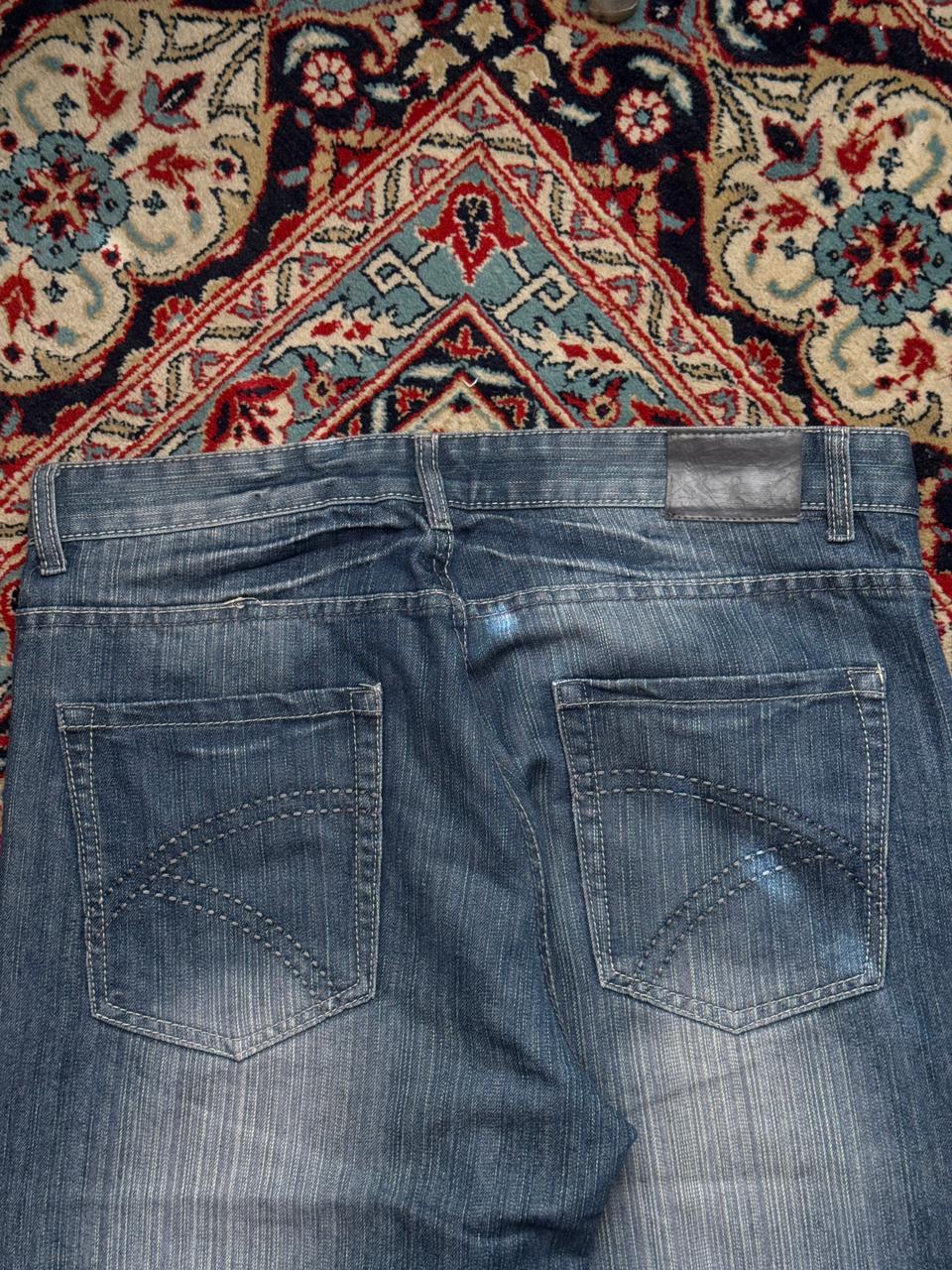 Vintage ATHLETIC CLUB WashED Distressed Hem Straight-BOOTCUT FIT Jeans - 34