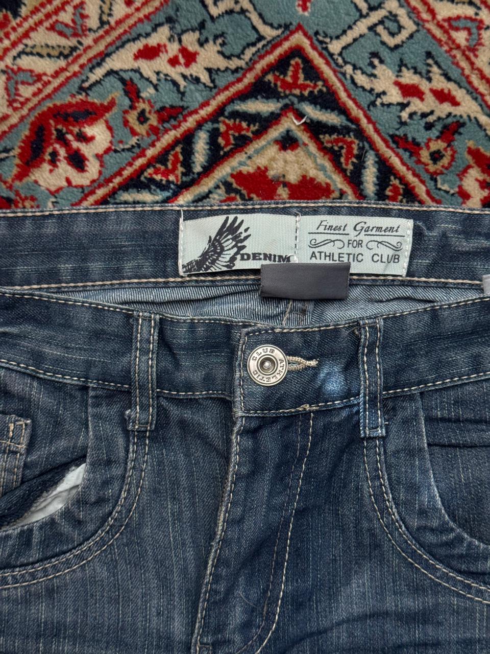 Vintage ATHLETIC CLUB WashED Distressed Hem Straight-BOOTCUT FIT Jeans - 34