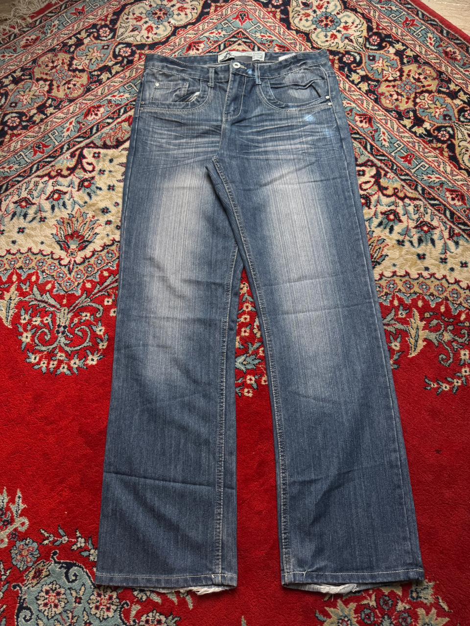 Vintage ATHLETIC CLUB WashED Distressed Hem Straight-BOOTCUT FIT Jeans - 34