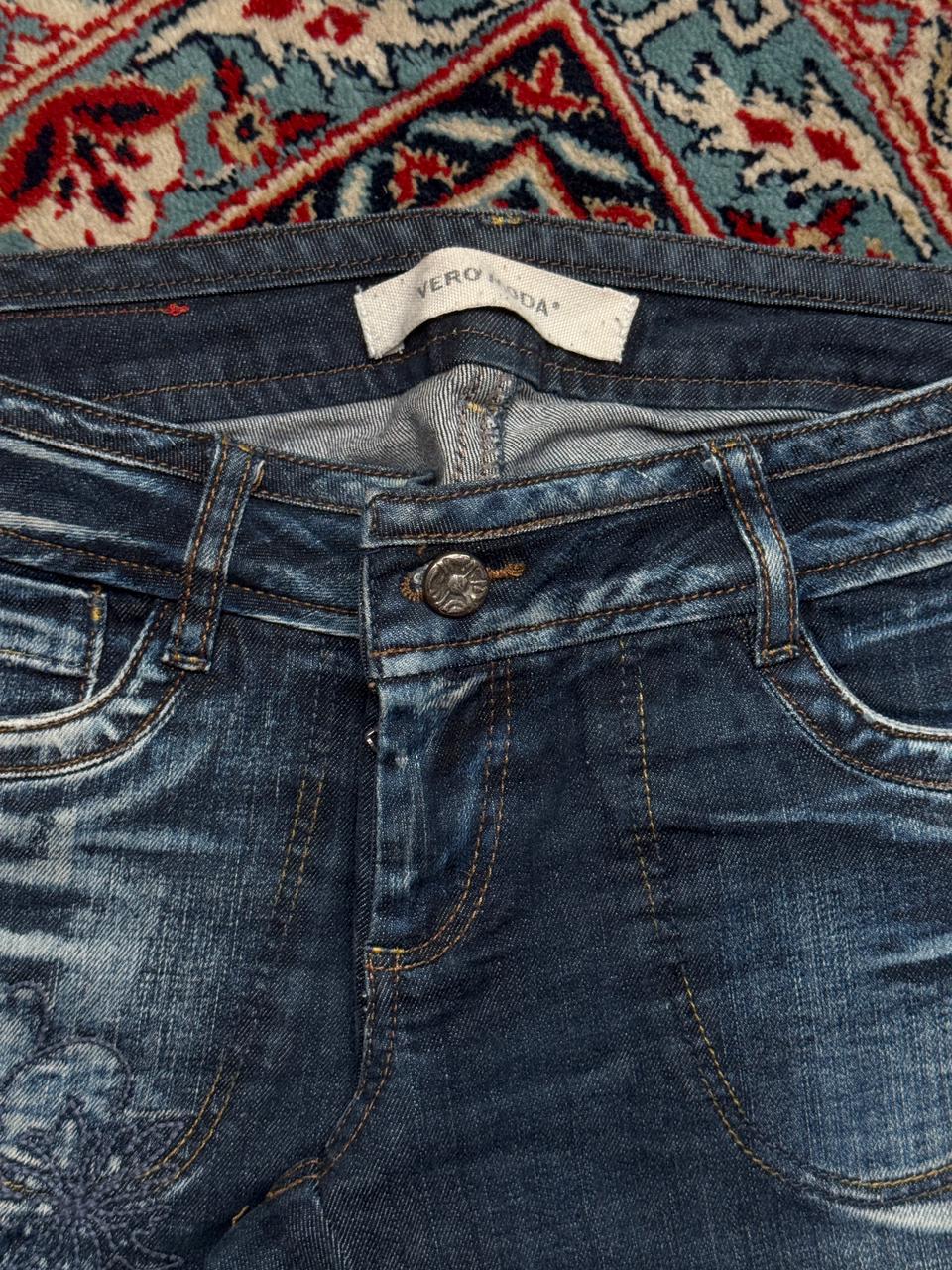 Vero Moda Jeanicious Dark Washed Floral Embroidered FLARED Women Jeans - 28