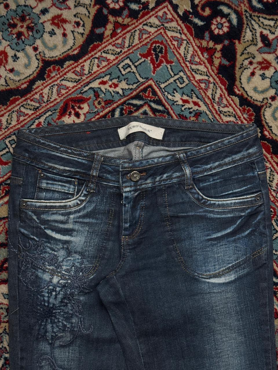 Vero Moda Jeanicious Dark Washed Floral Embroidered FLARED Women Jeans - 28