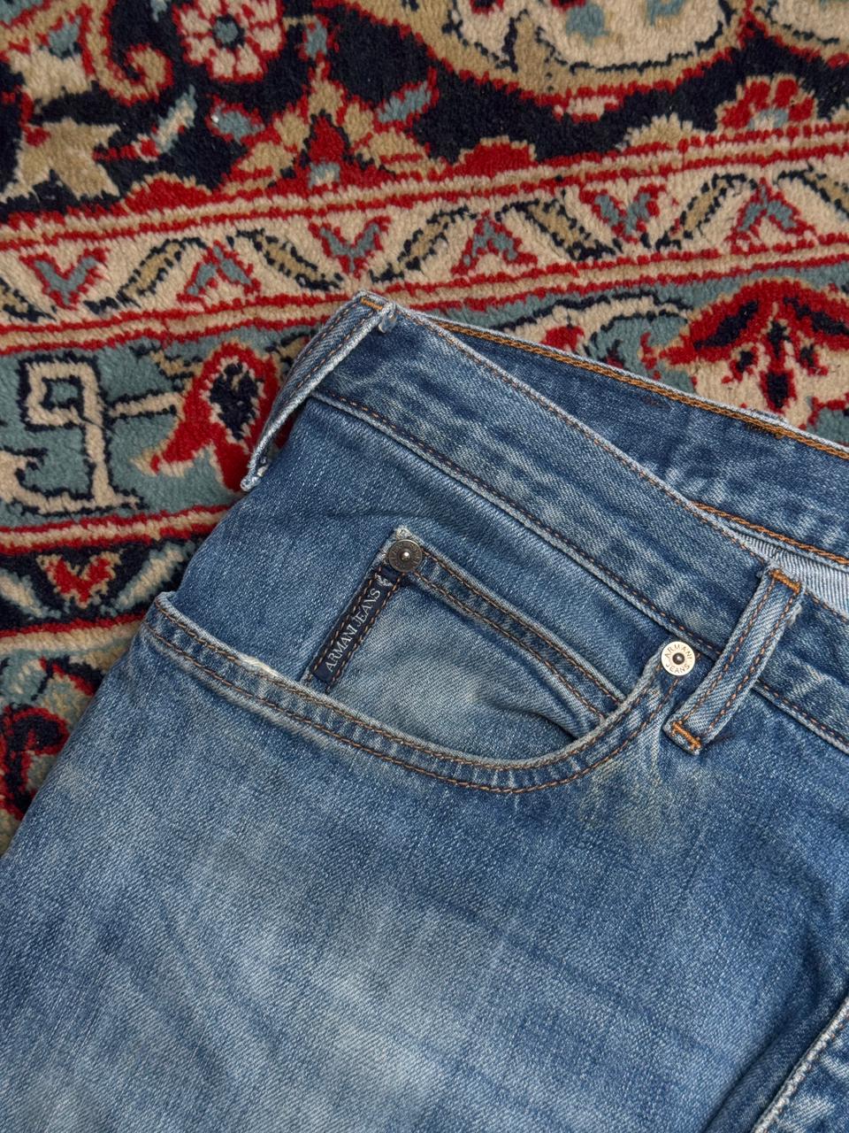 ARMANI JEANS LIGHT WASHED BLUE STRAIGHT FIT JEANS - 34