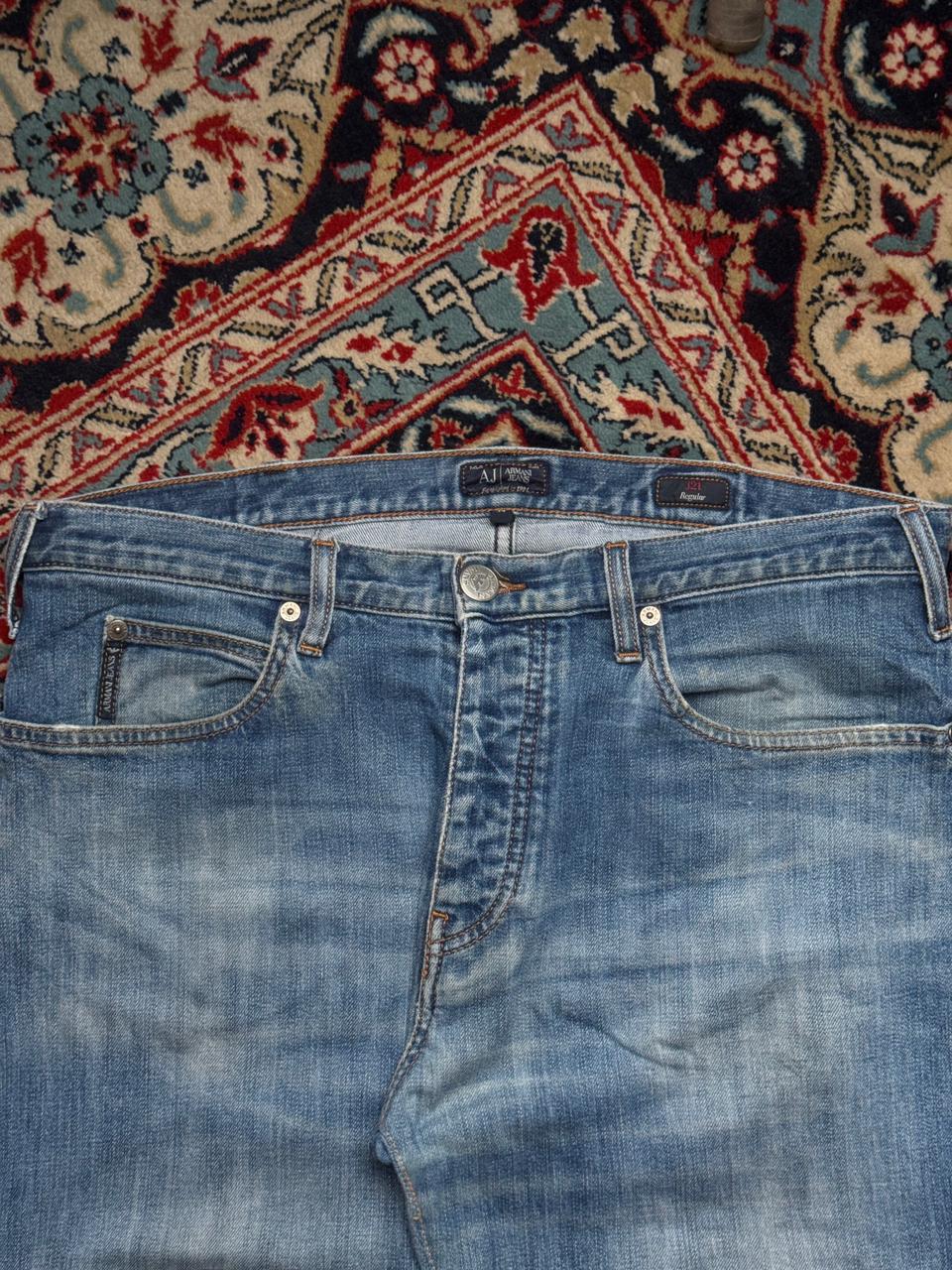 ARMANI JEANS LIGHT WASHED BLUE STRAIGHT FIT JEANS - 34