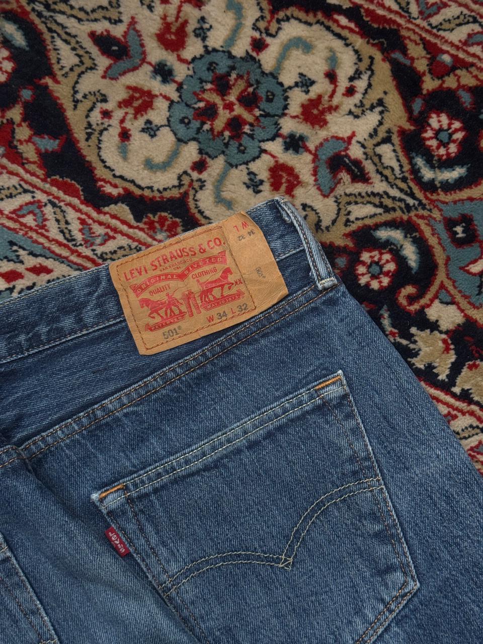 Levi's 501 Original Medium Washed Straight Fit Jeans - 34