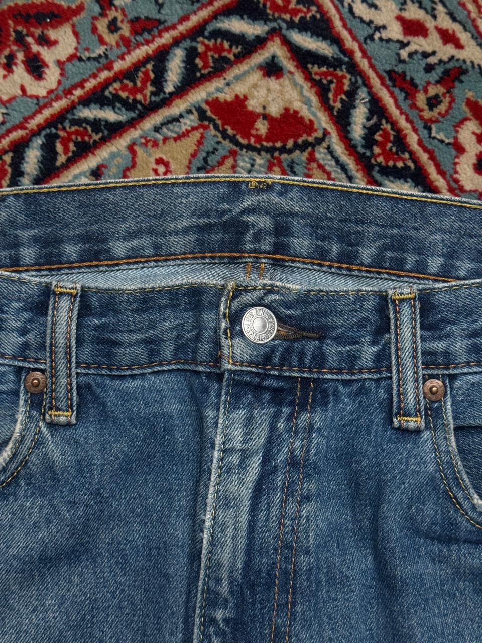 Levi’s 560 Comfort Fit Distressed Blue JEANS - 38