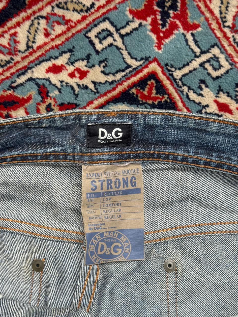 Vintage D&G Dolce & Gabbana Distressed Straight-BOOTCUT Fit Light Washed blue JEANS - 34