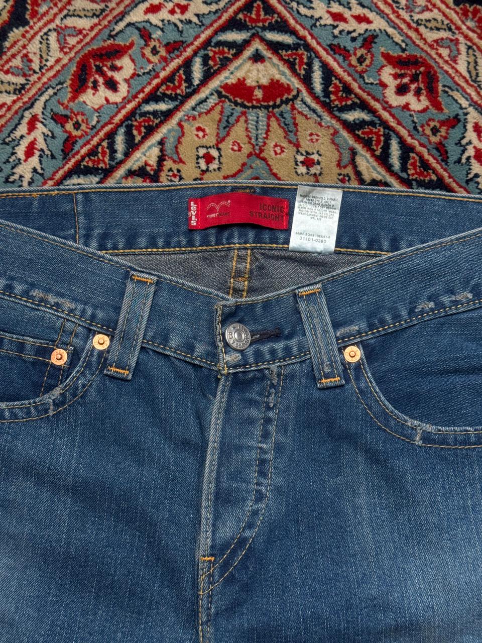 Levi's Iconic Straight Fit Blue Shorts - 36