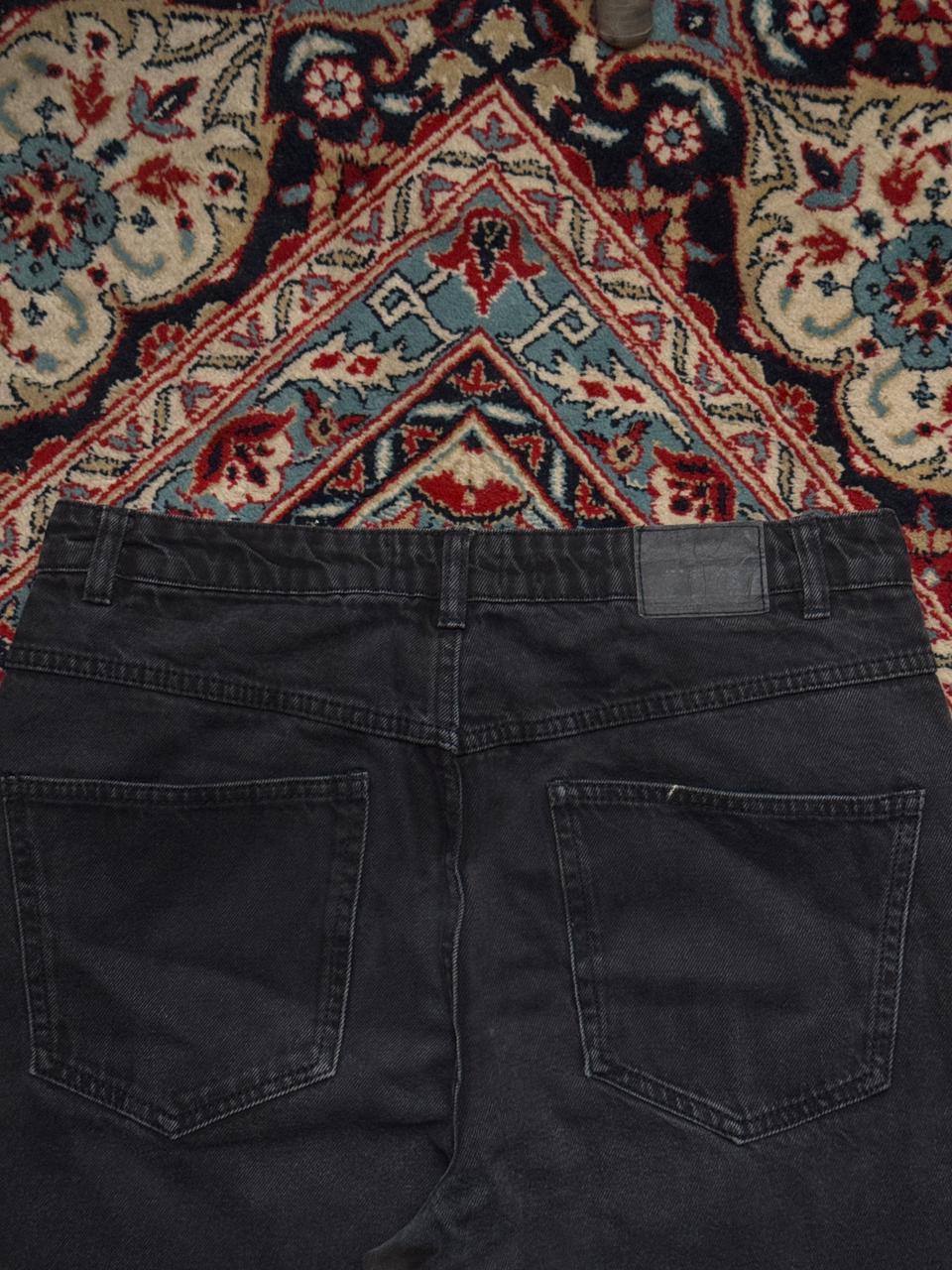 HOUSE OF DENIM BLACK STRAIGHT BOOTCUT JEANS - 32