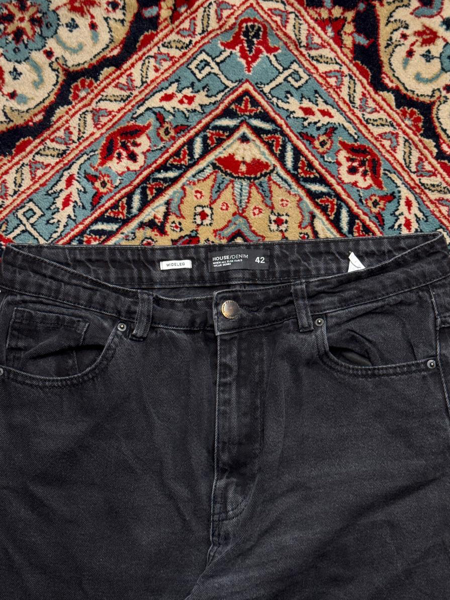 HOUSE OF DENIM BLACK STRAIGHT BOOTCUT JEANS - 32
