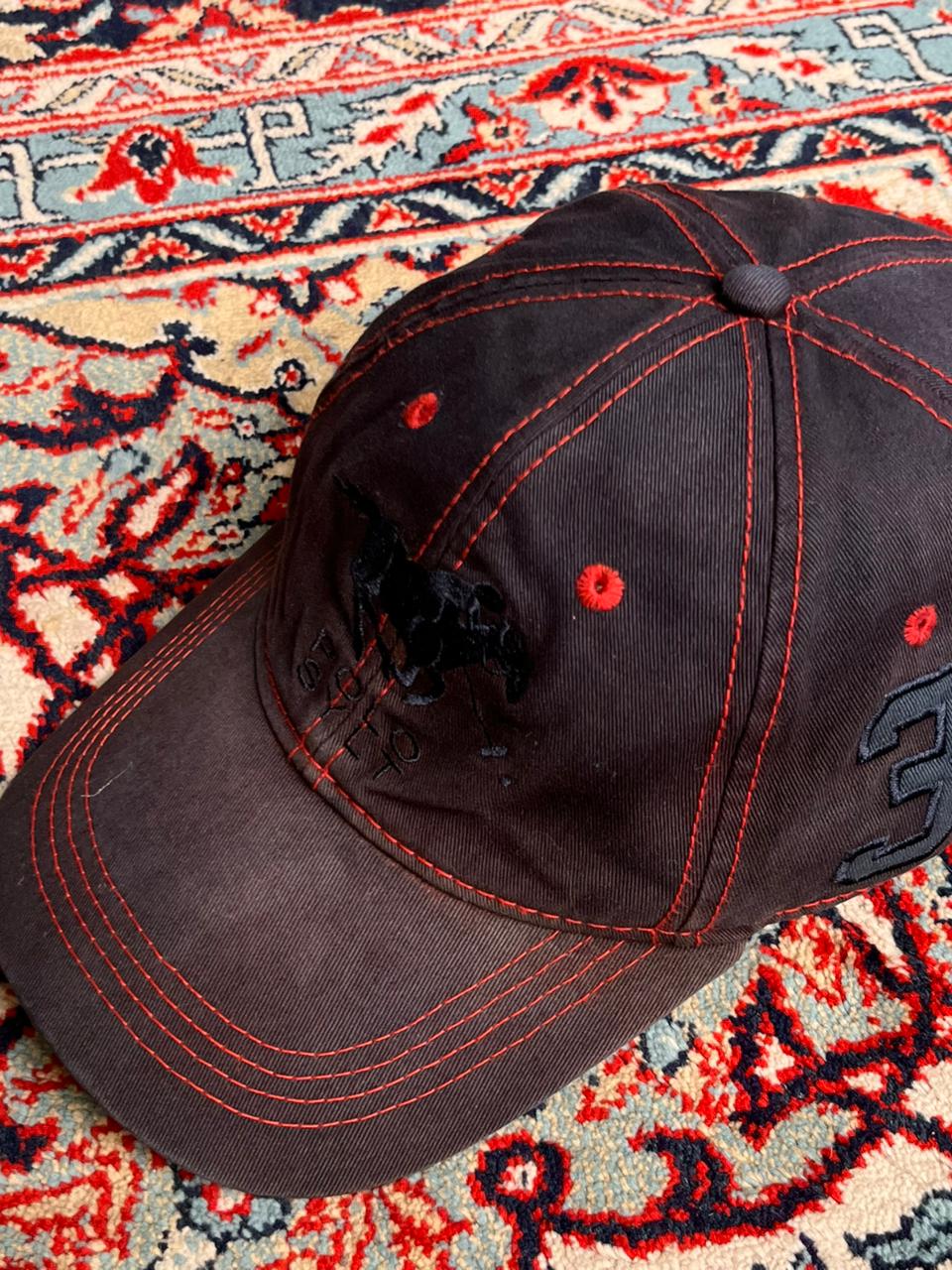 VINTAGE POLO SYLT BLACK RED CONTRAST STITCH EMBROIDERED LOGO CAP