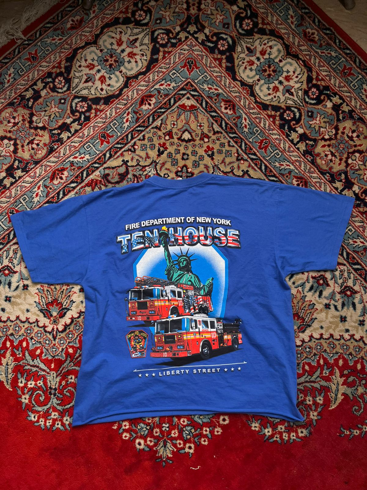 FDNY Fire Department New York Graphic Blue Fruit of the Loom TEE - L