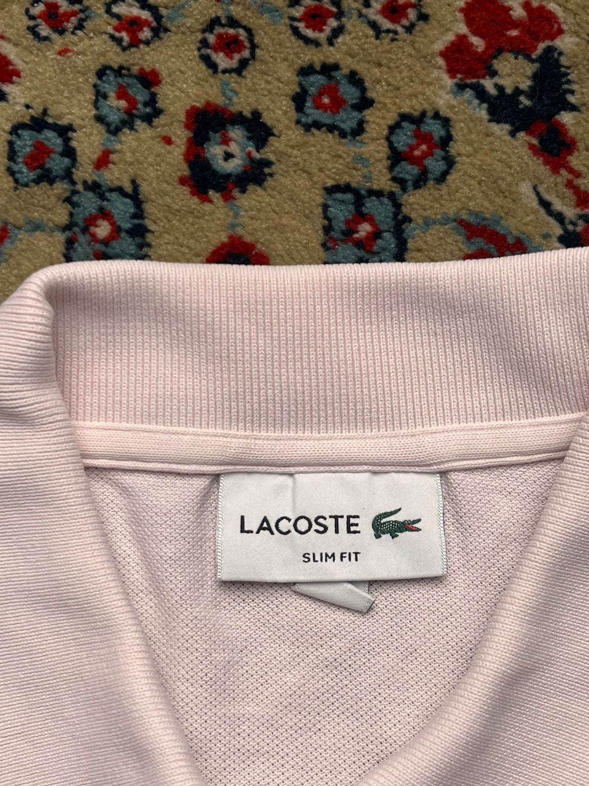 LACOSTE SLIM FIT ESSENTIAL PALE PINK POLO TEE - M