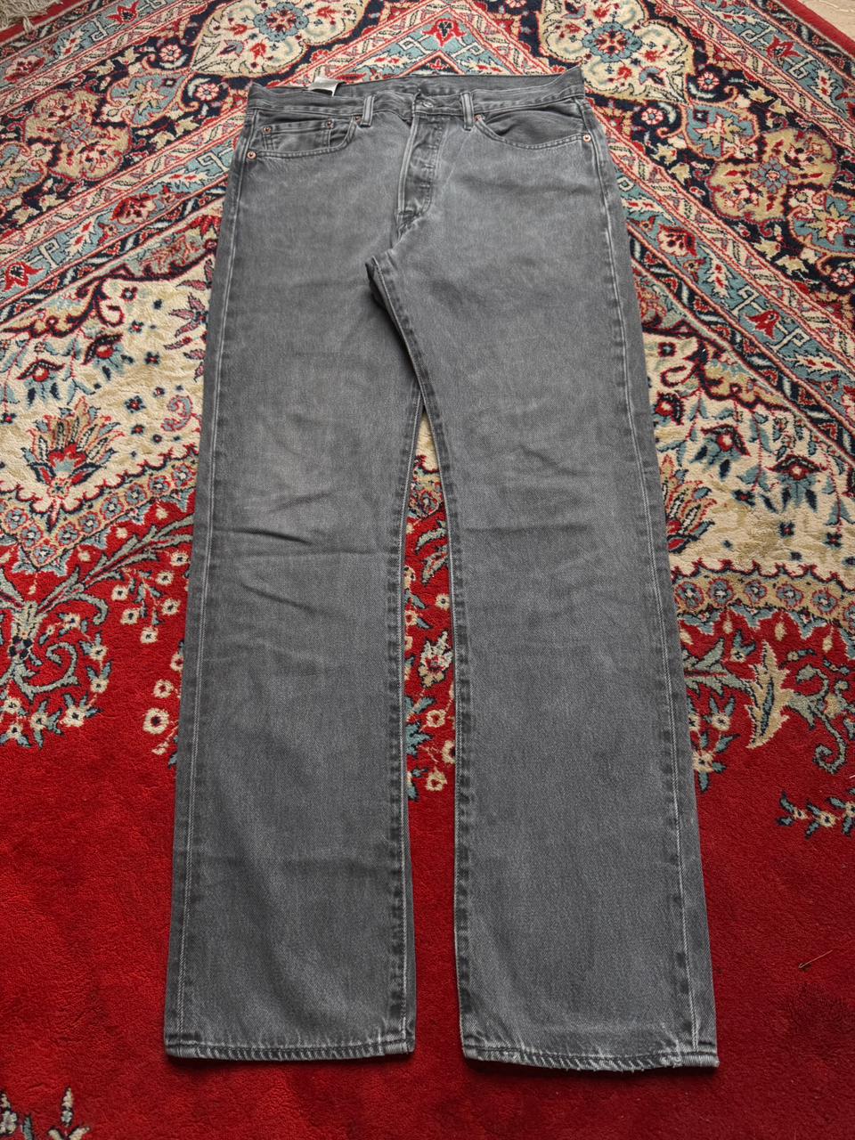 Levi’s 501 Original Fit Grey Straight FIT JEANS - 32