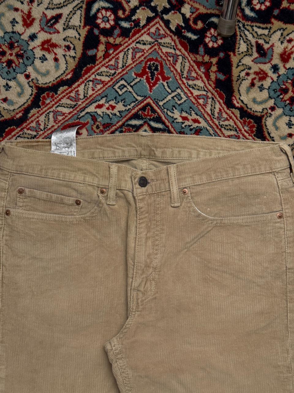 LEVI’S 514 STRAIGHT FIT CORDUROY KHAKI PANTS - 34