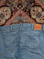LEVI'S 501 ORIGINAL STRAIGHT FIT MEDIUM WASH JEANS - 40
