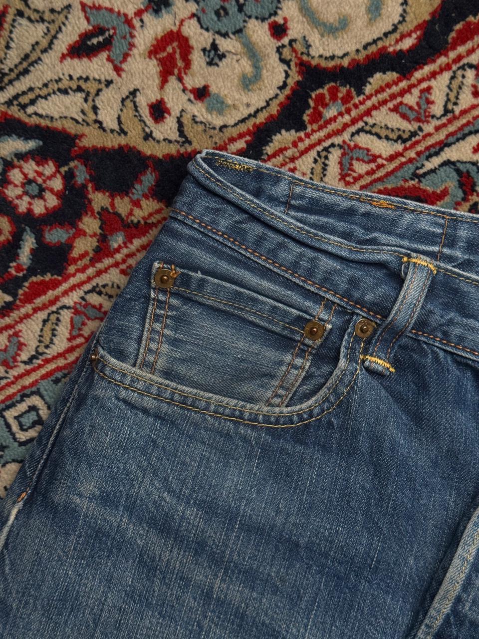 Levi's 501 Original Medium WashED BOOTCUT FIT Jeans - 32