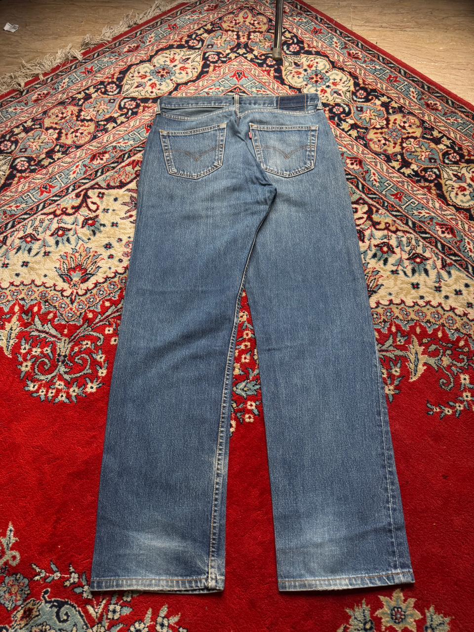 Levi's 501 Straight Fit Medium Washed Blue Jeans - 34
