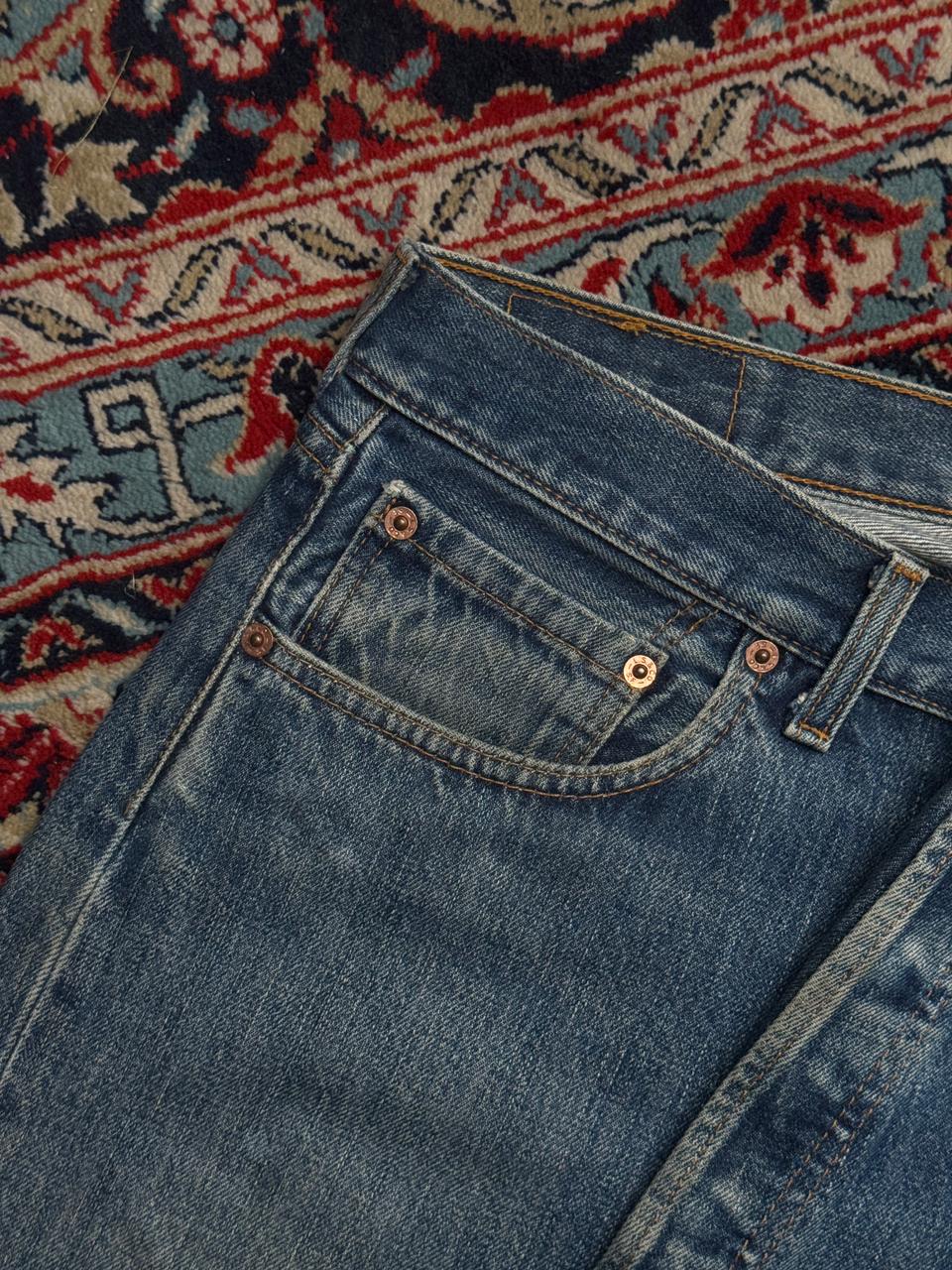 Levi's 501 Straight Fit Medium Washed Blue Jeans - 34