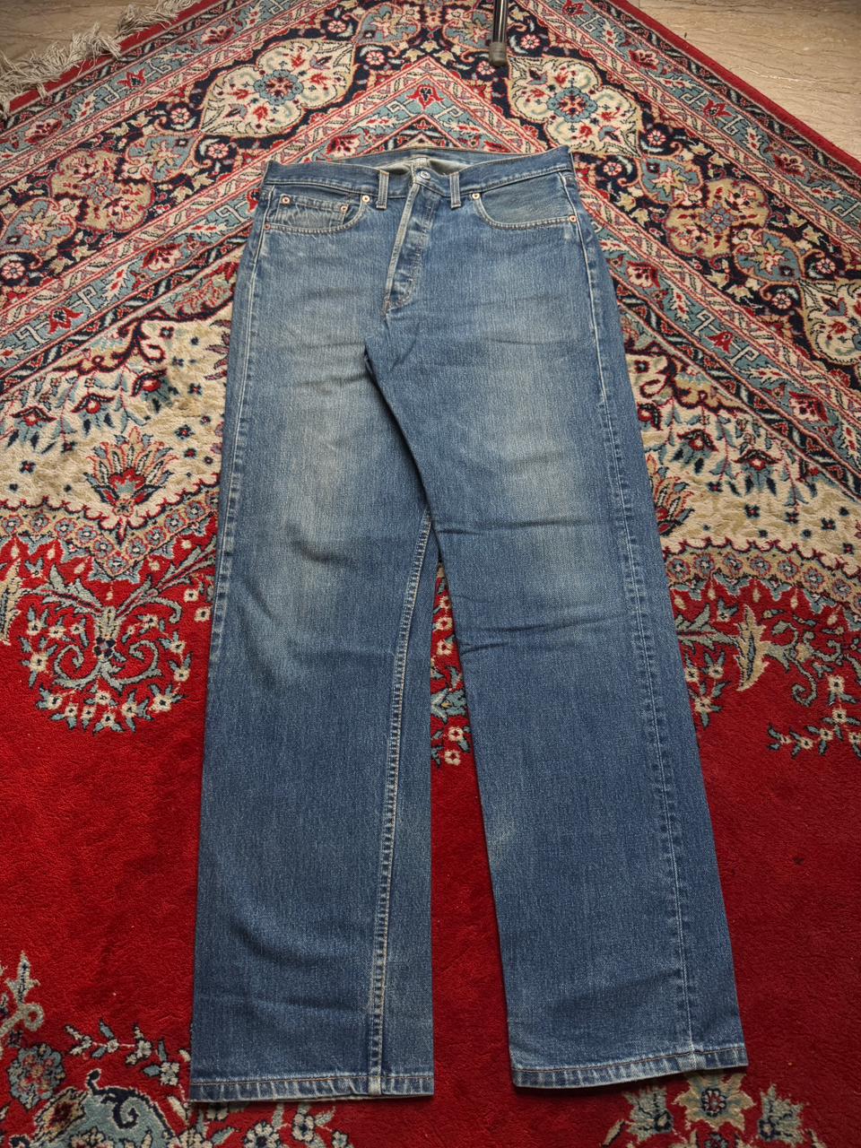 Levi's 501 Straight Fit Medium Washed Blue Jeans - 34