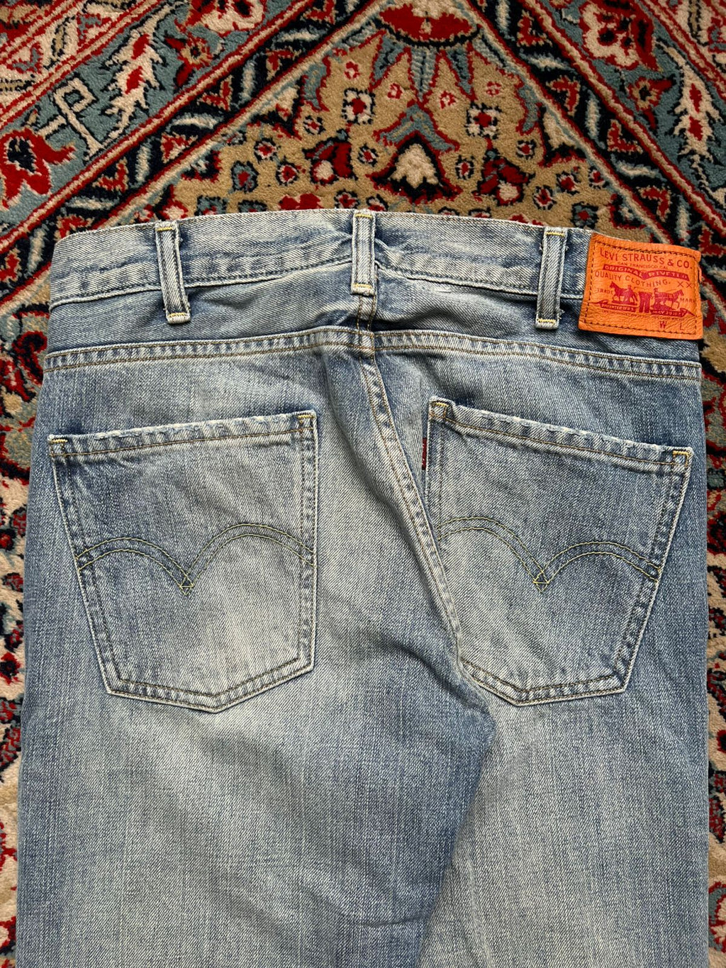 Vintage Levi's FlareD Light WashED JEANS - 28