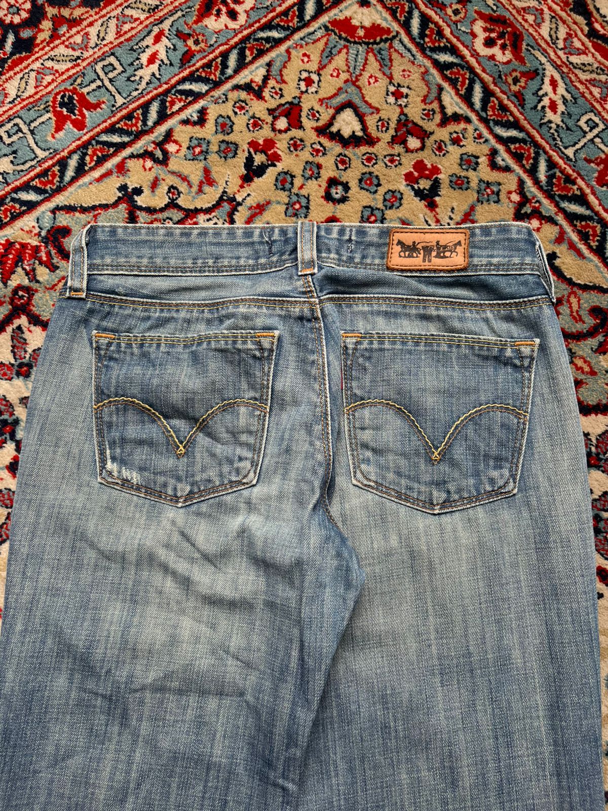 Levi's 572 Bootcut Light WashED Low Rise WOMEN JEANS - 26