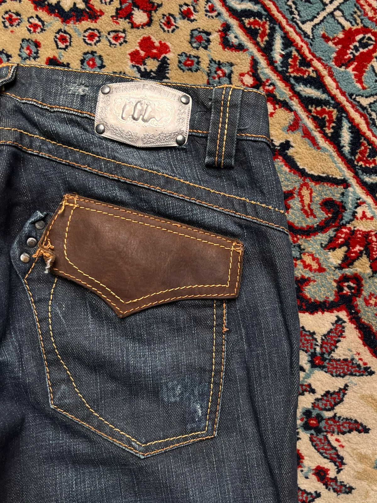 Bonaventure Distressed Dark WashED Straight FIT Leather Flap Pocket JEANS - 28