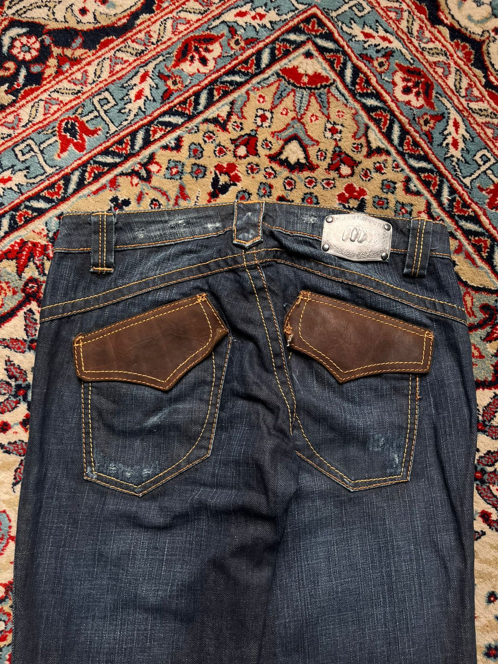Bonaventure Distressed Dark WashED Straight FIT Leather Flap Pocket JEANS - 28