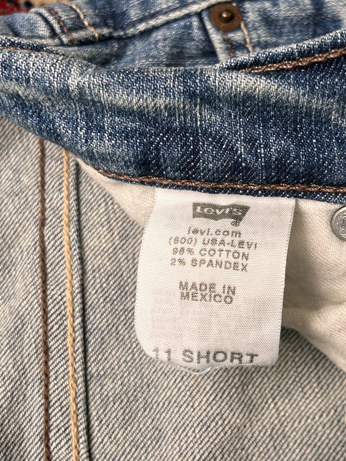 Levi’s 504 Medium WashED Straight-BOOTCUT FIT Blue JEANS - 32