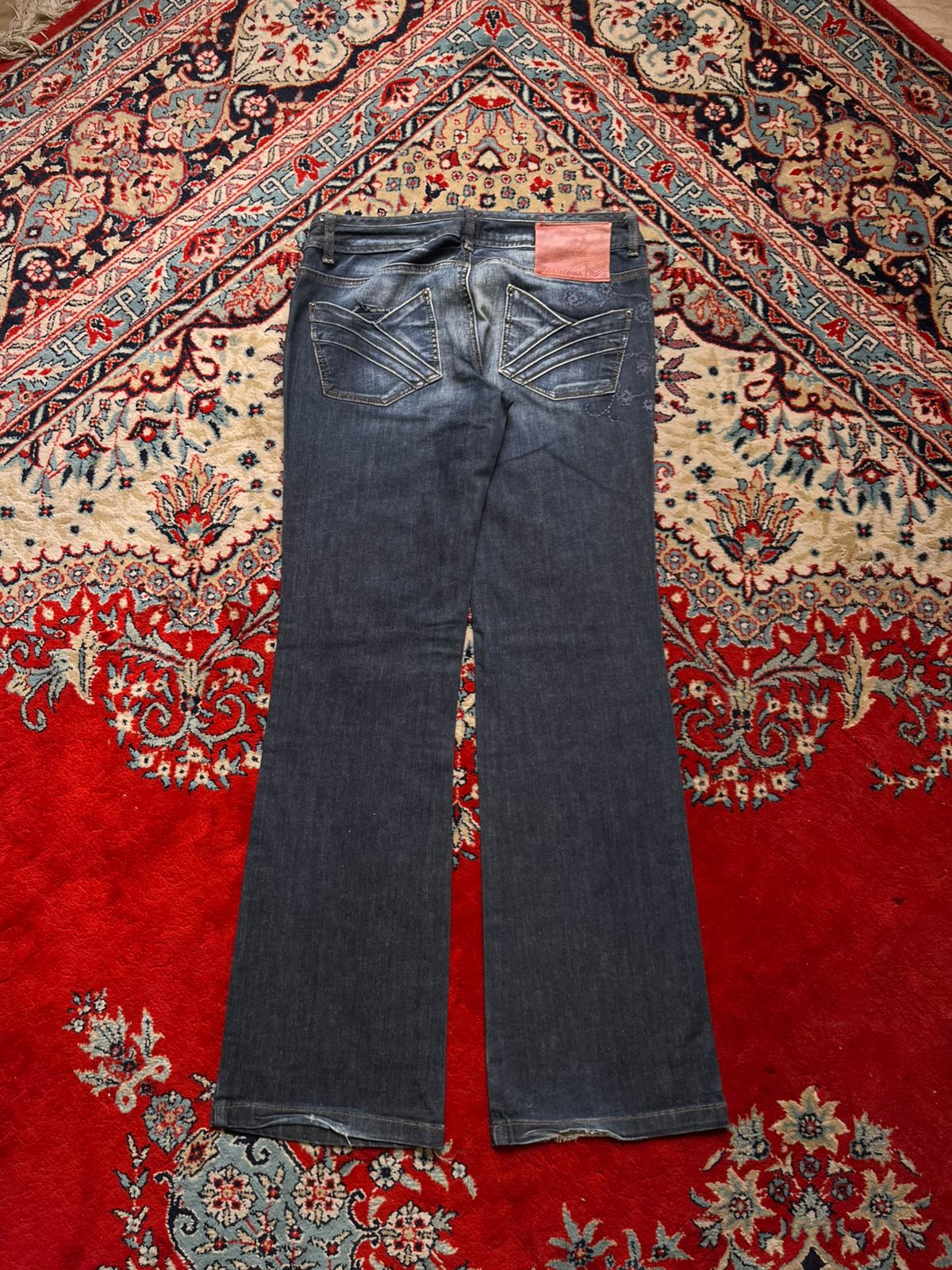 Vero Moda Jeanicious Dark Washed Floral Embroidered FLARED Women Jeans - 28