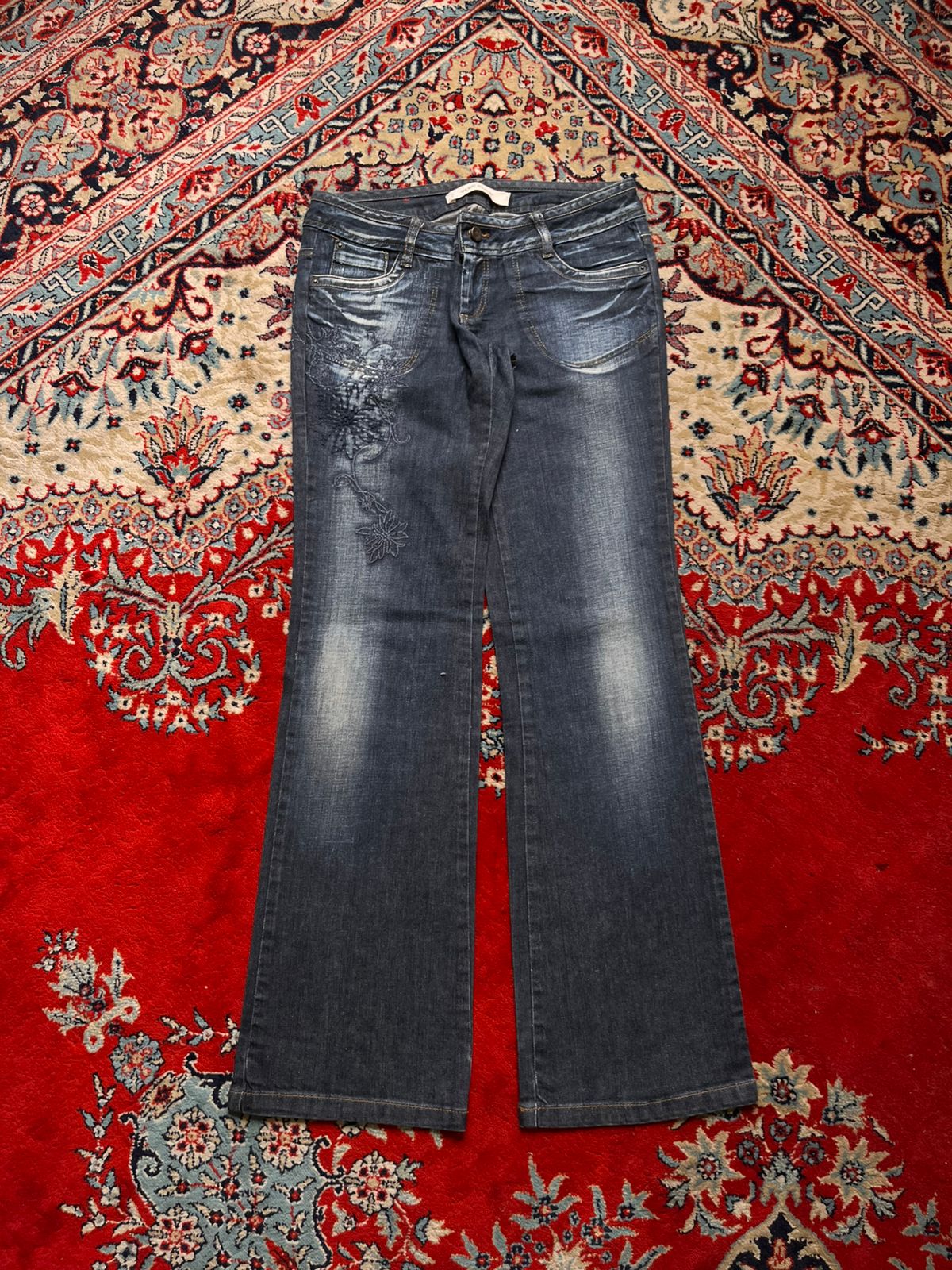 Vero Moda Jeanicious Dark Washed Floral Embroidered FLARED Women Jeans - 28