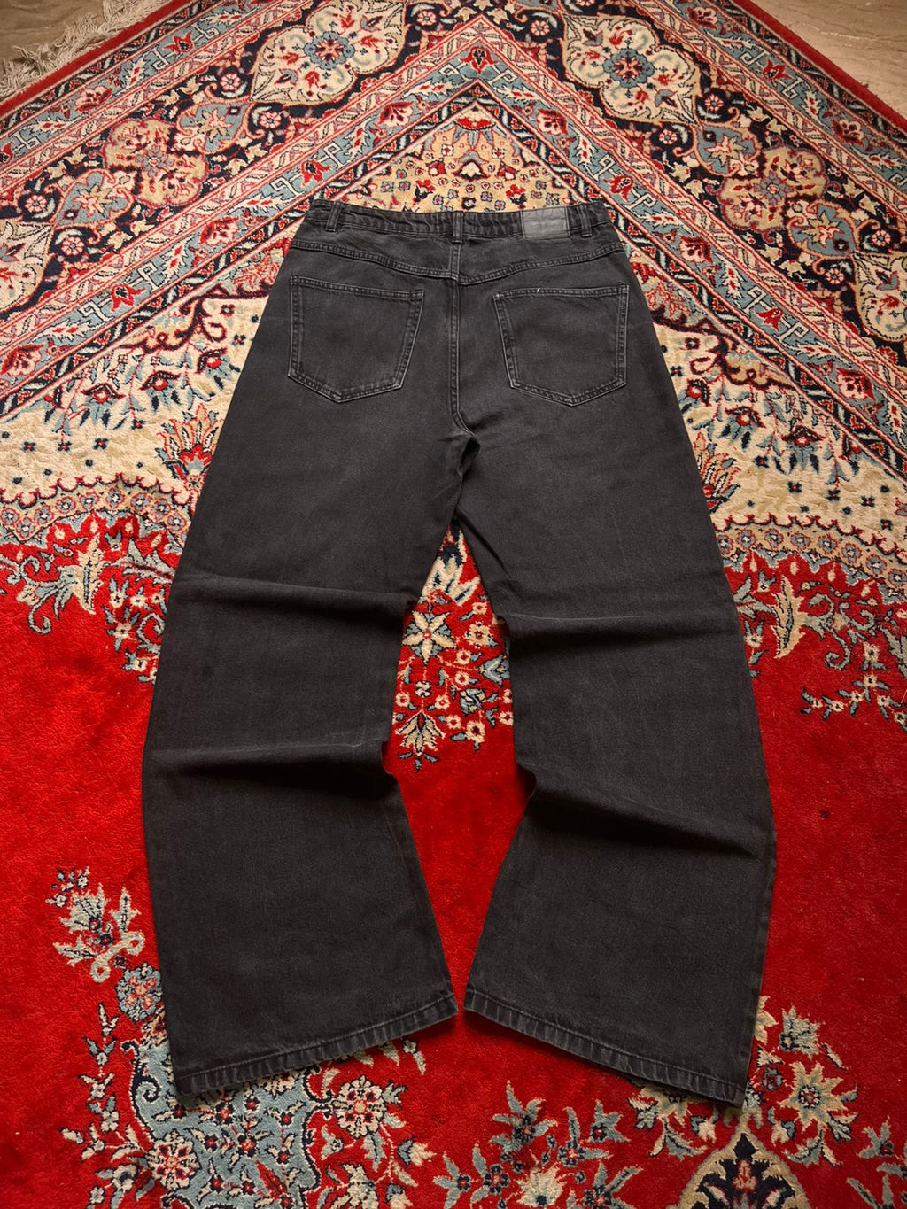 HOUSE OF DENIM BLACK STRAIGHT BOOTCUT JEANS - 32
