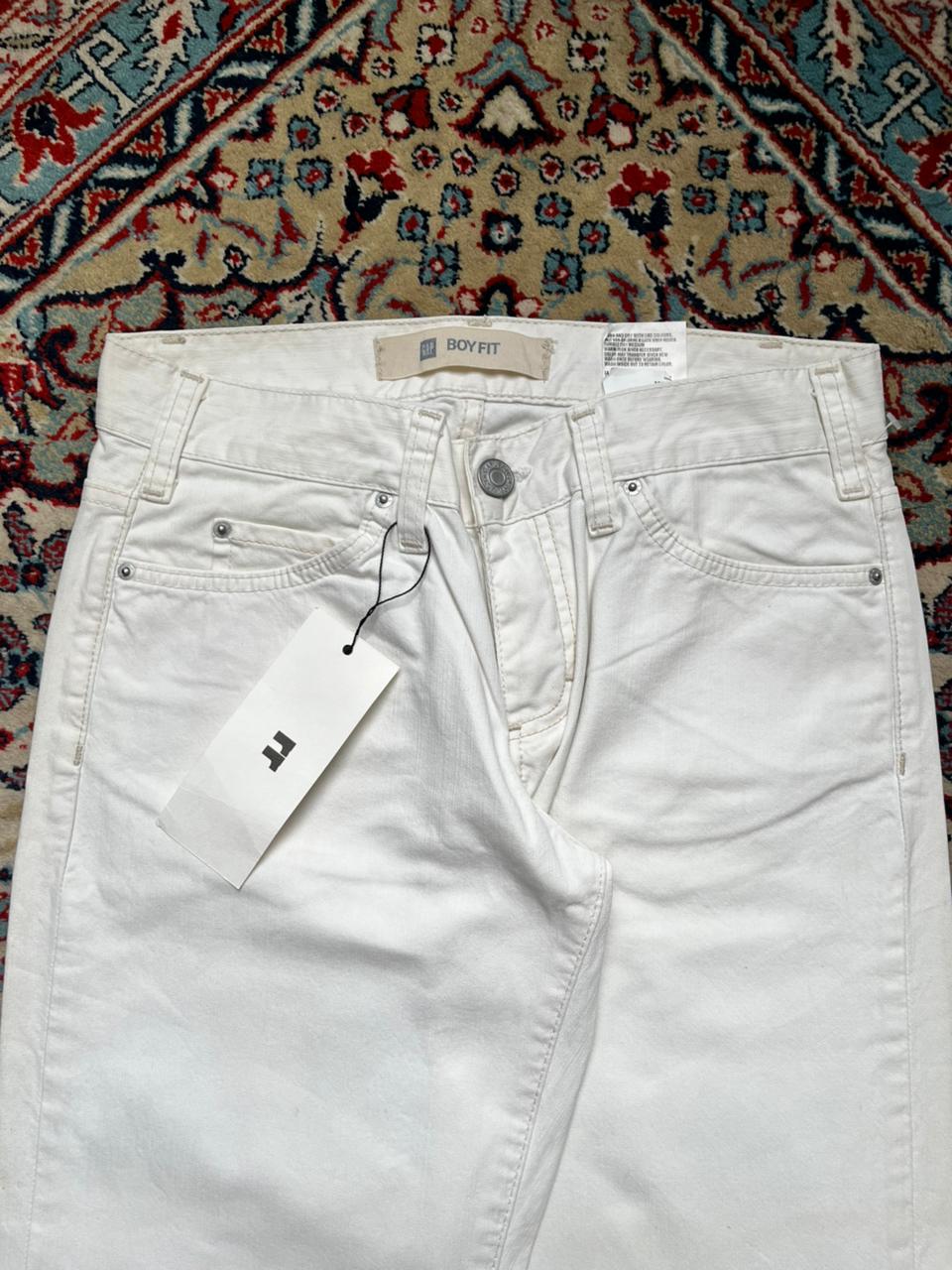 Gap 1969 Boy Fit White High Rise Straight FIT JEANS - 28