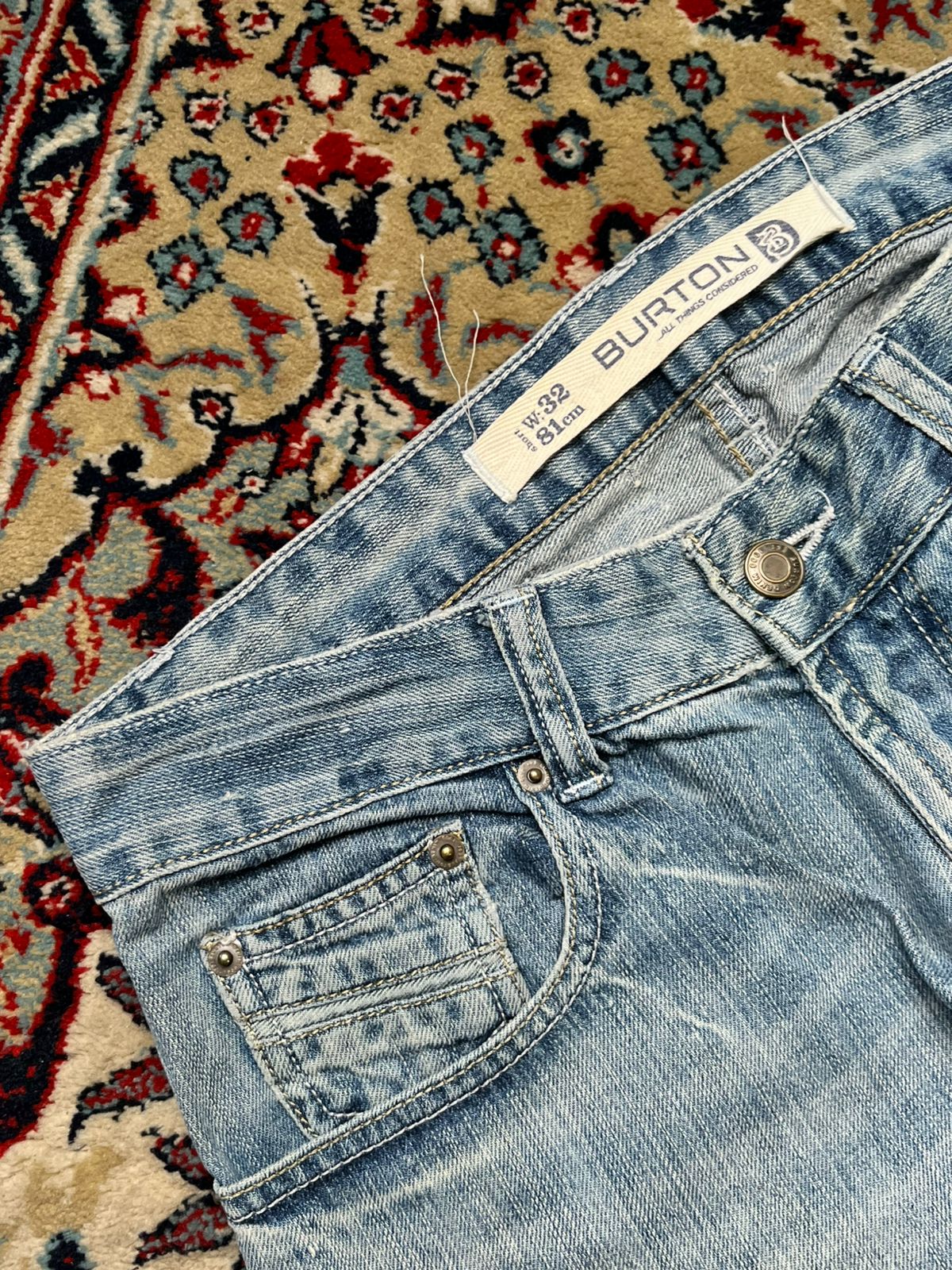 Burton Light WashED Baggy FIT JEANS - 30