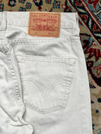 Vintage Levi's 401 Cream Relaxed FIT JEANS - 28