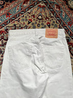 Vintage Levi's 401 Cream Relaxed FIT JEANS - 28