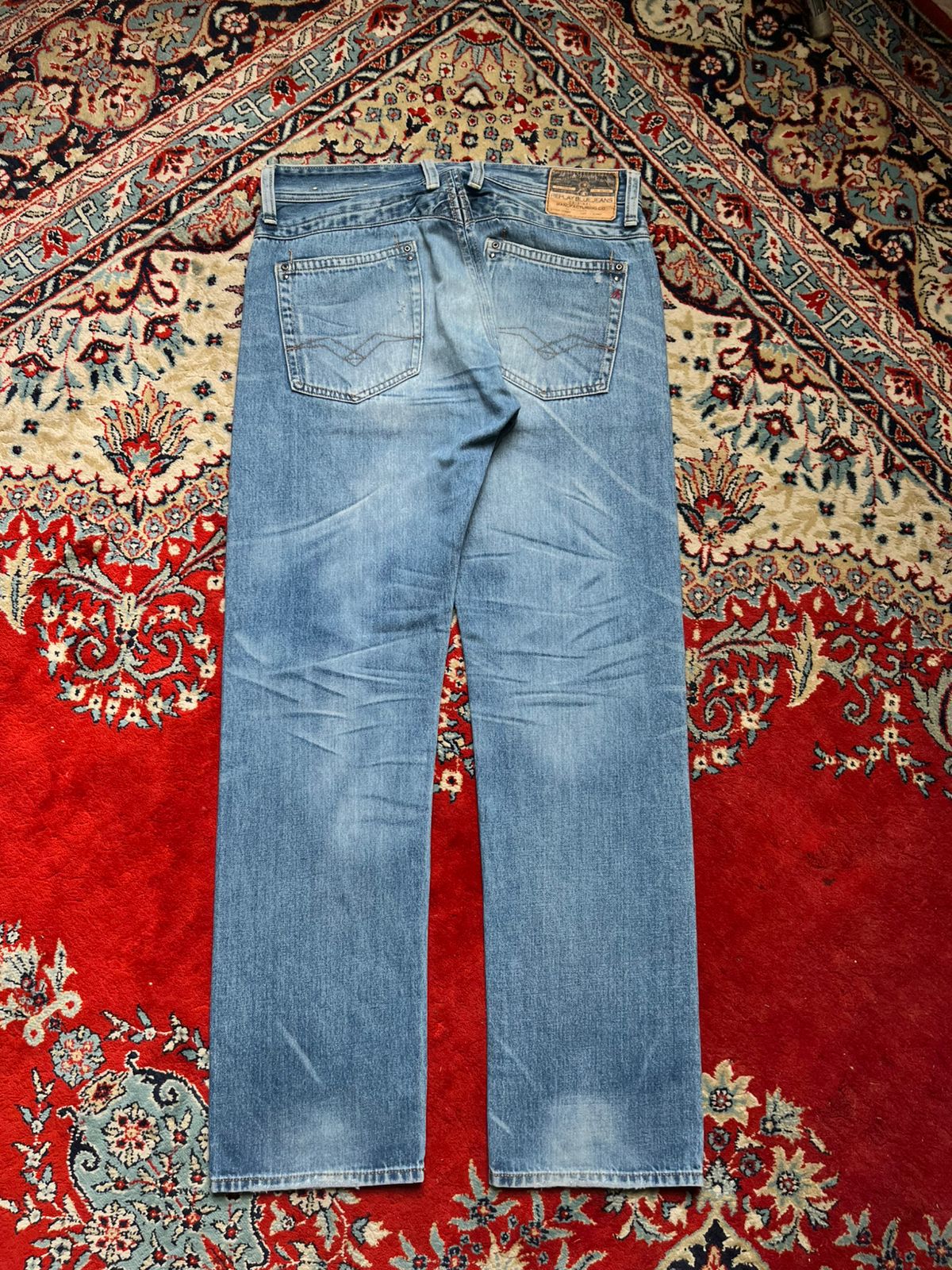 REPLAY Straight FIT Light WashED Distressed JEANS - 34