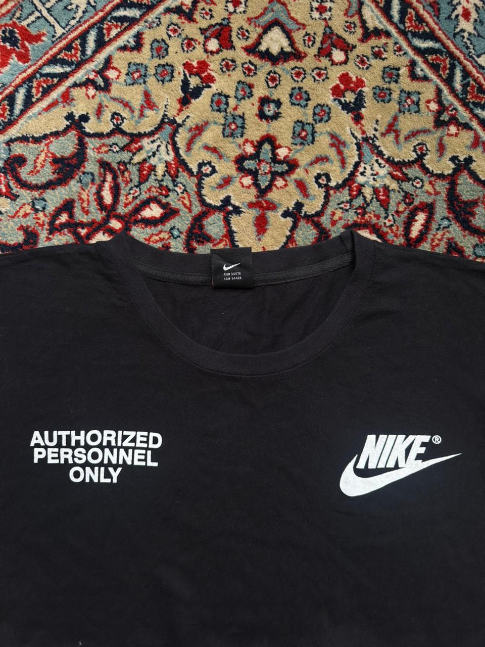 VINTAGE NIKE AUTHORIZED PERSONNEL ONLY GRAPHIC TEE - L