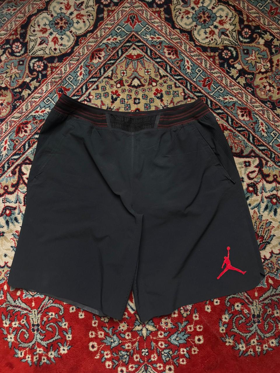 AIR JORDAN BLACK RED JUMPMAN ATHLETIC BASKETBALL SHORTS - 34