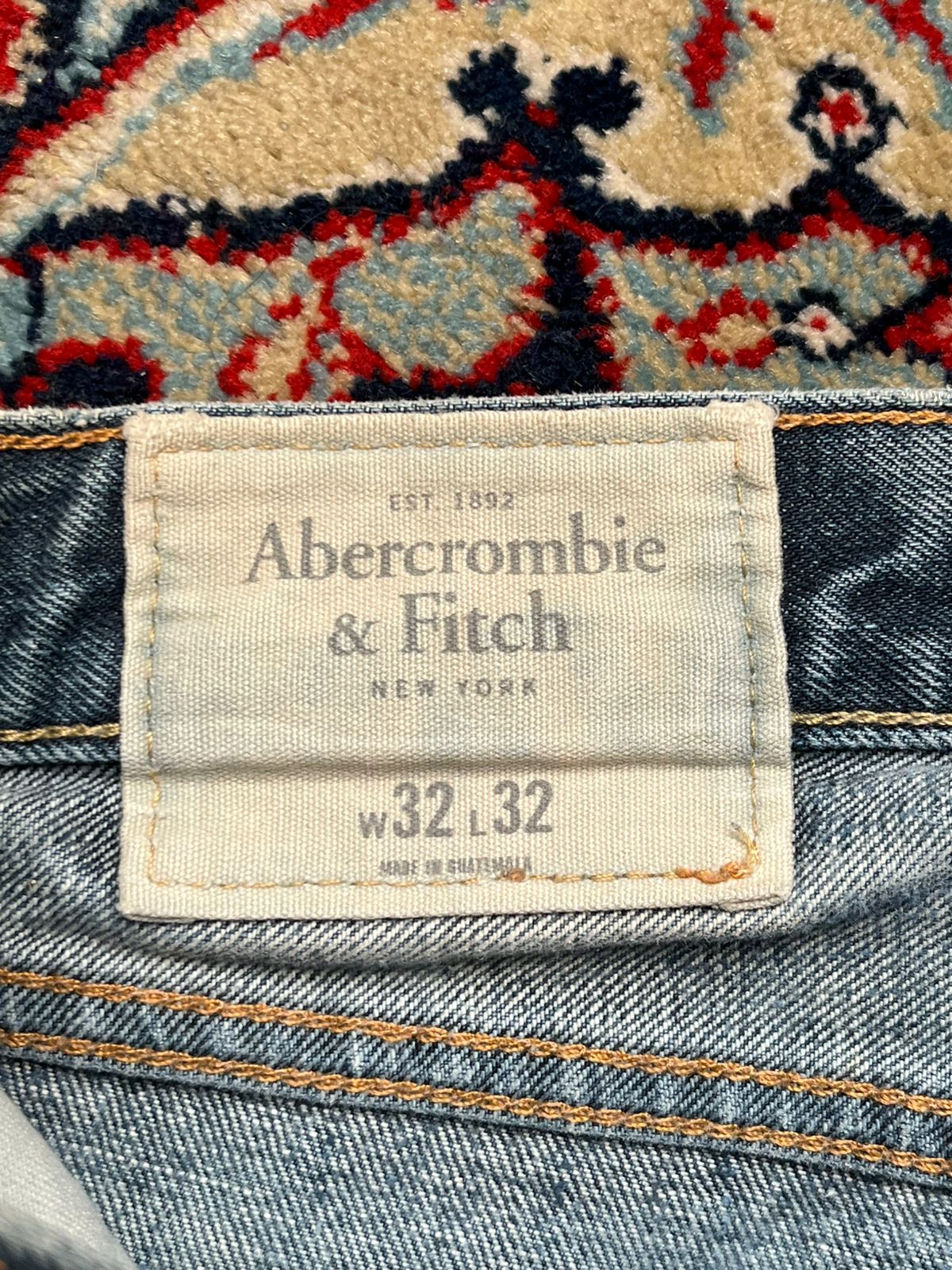 Abercrombie & Fitch Classic Straight FIT Light WashED JEANS - 32