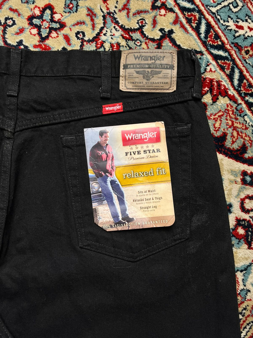 Wrangler Relaxed Fit Black JEANS - 38