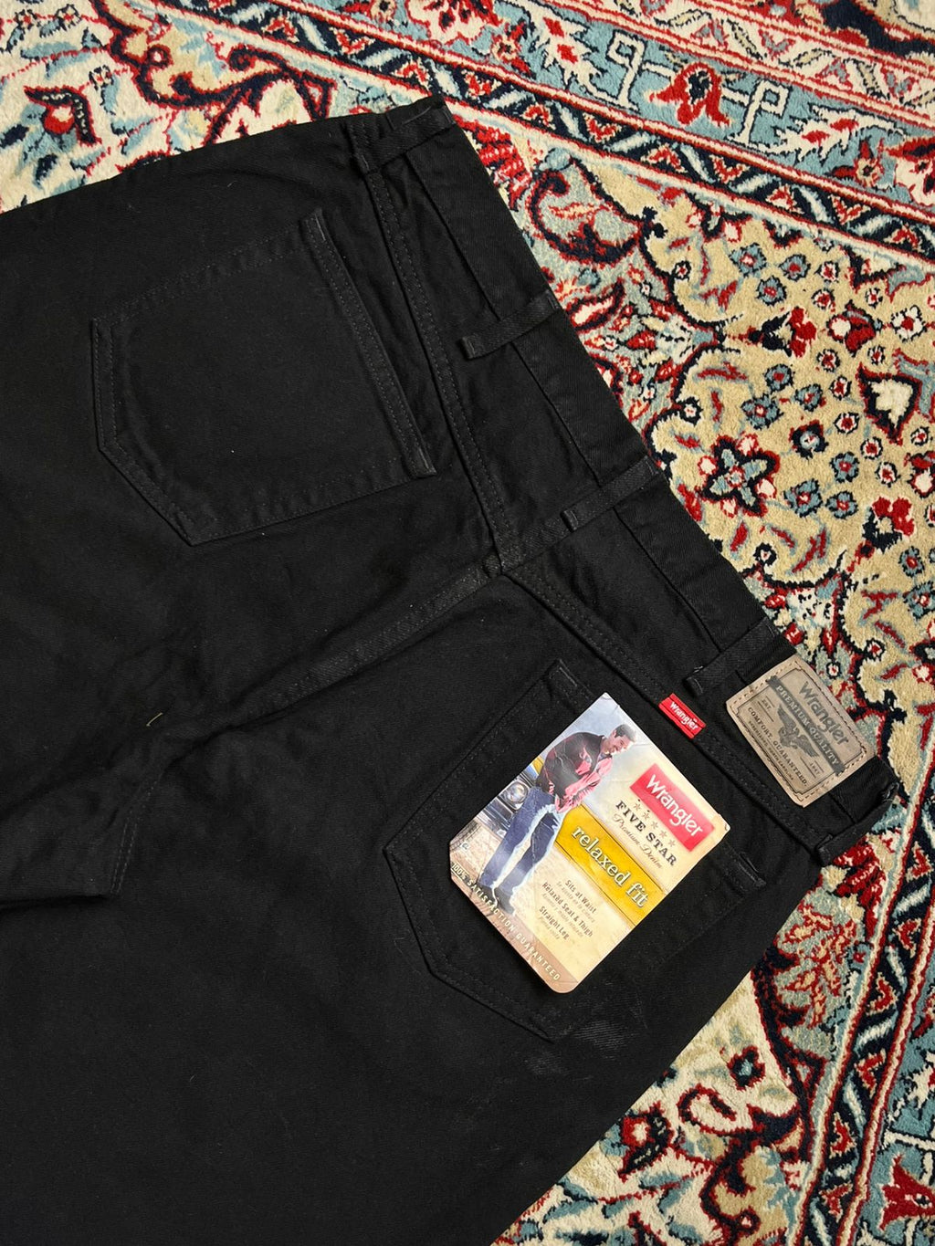 Wrangler Relaxed Fit Black JEANS - 38